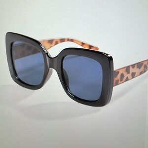 Lane Bryant Oversized Sunglasses and Dust Bag NWT
